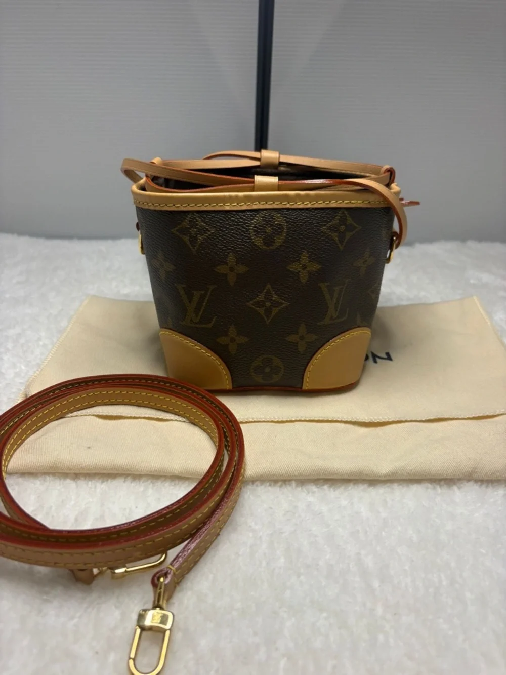 Louis Vuitton Monogram Noe Mini Bag - Picture 7 of 11